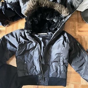 ROOTS Canada Winter Coat, size S, black.